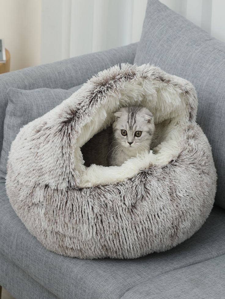 CozyPaws Winter Plush Nest